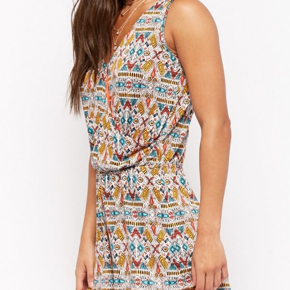 Surplice Geometric Romper - Picture 3 of 4